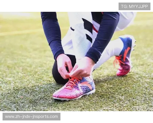 世俱杯参赛球员足球鞋科技演进与性能提升研究 世俱杯参赛球员足球鞋科技演进与性能提升研究